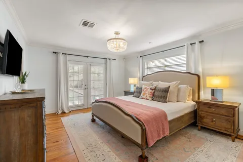 $615,000 | 5350 Dumfries Drive, Houston, TX 77096