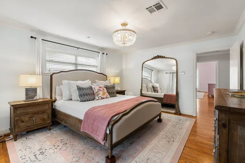 $615,000 | 5350 Dumfries Drive, Houston, TX 77096