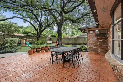 $615,000 | 5350 Dumfries Drive, Houston, TX 77096
