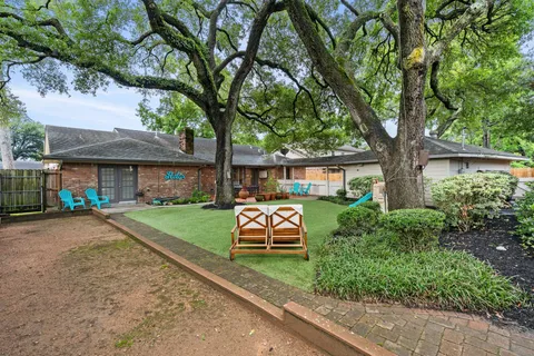 $615,000 | 5350 Dumfries Drive, Houston, TX 77096