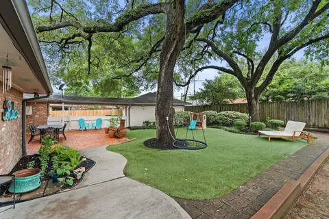 $615,000 | 5350 Dumfries Drive, Houston, TX 77096