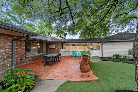 $615,000 | 5350 Dumfries Drive, Houston, TX 77096