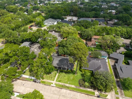 $615,000 | 5350 Dumfries Drive, Houston, TX 77096