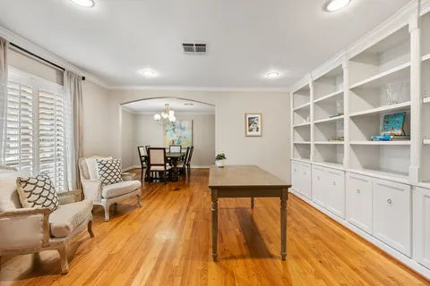 $615,000 | 5350 Dumfries Drive, Houston, TX 77096