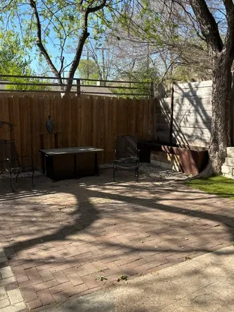 $1,800 | 4708 Cypress Bend, Austin, TX 78744