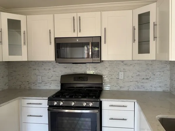 $1,800 | 4708 Cypress Bend, Austin, TX 78744