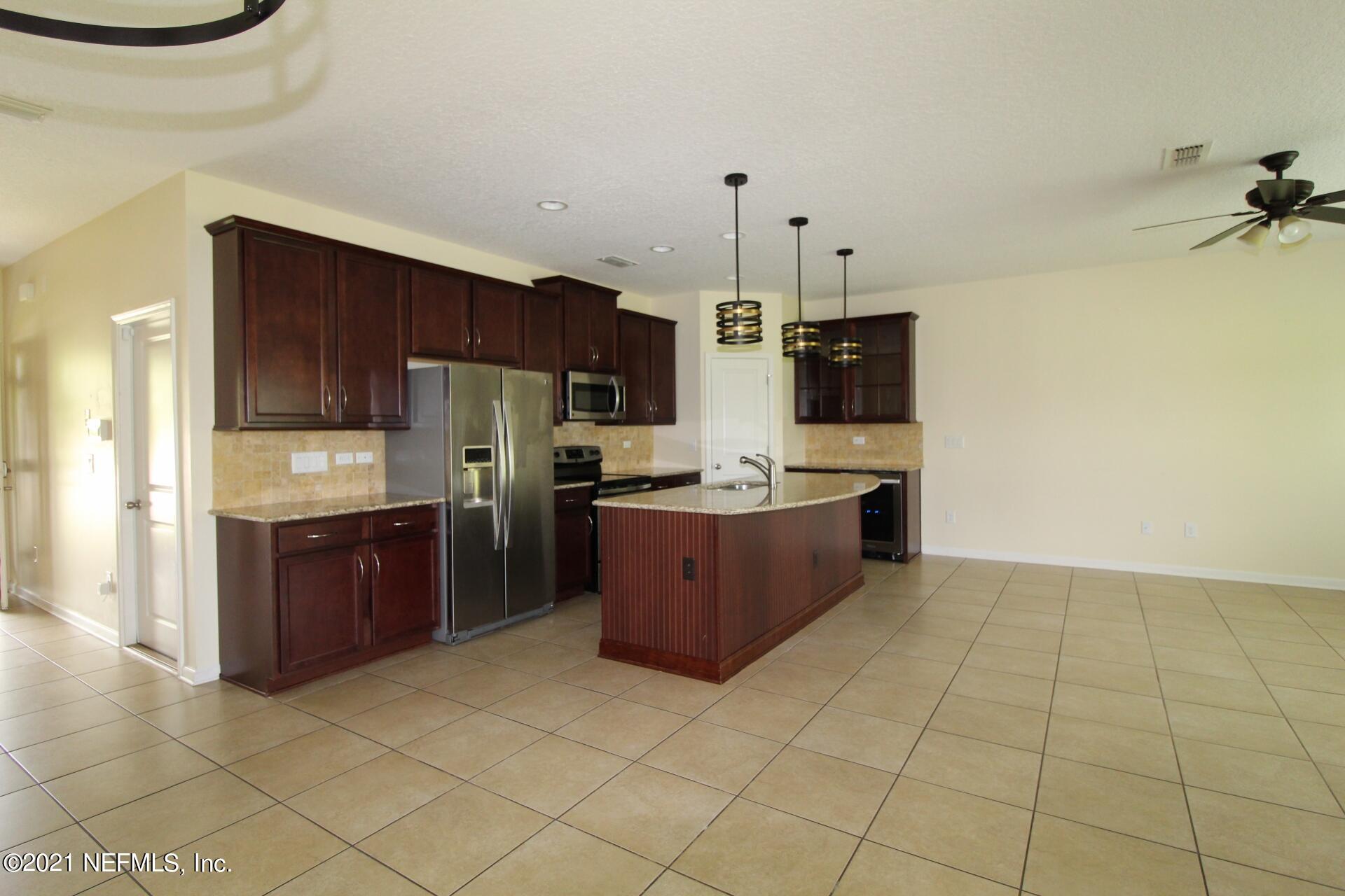 3207 Chestnut Ridge Way, Unit 18F Orange Park, FL 32065 - Photo 5 of 28 Upgraded cabinetry