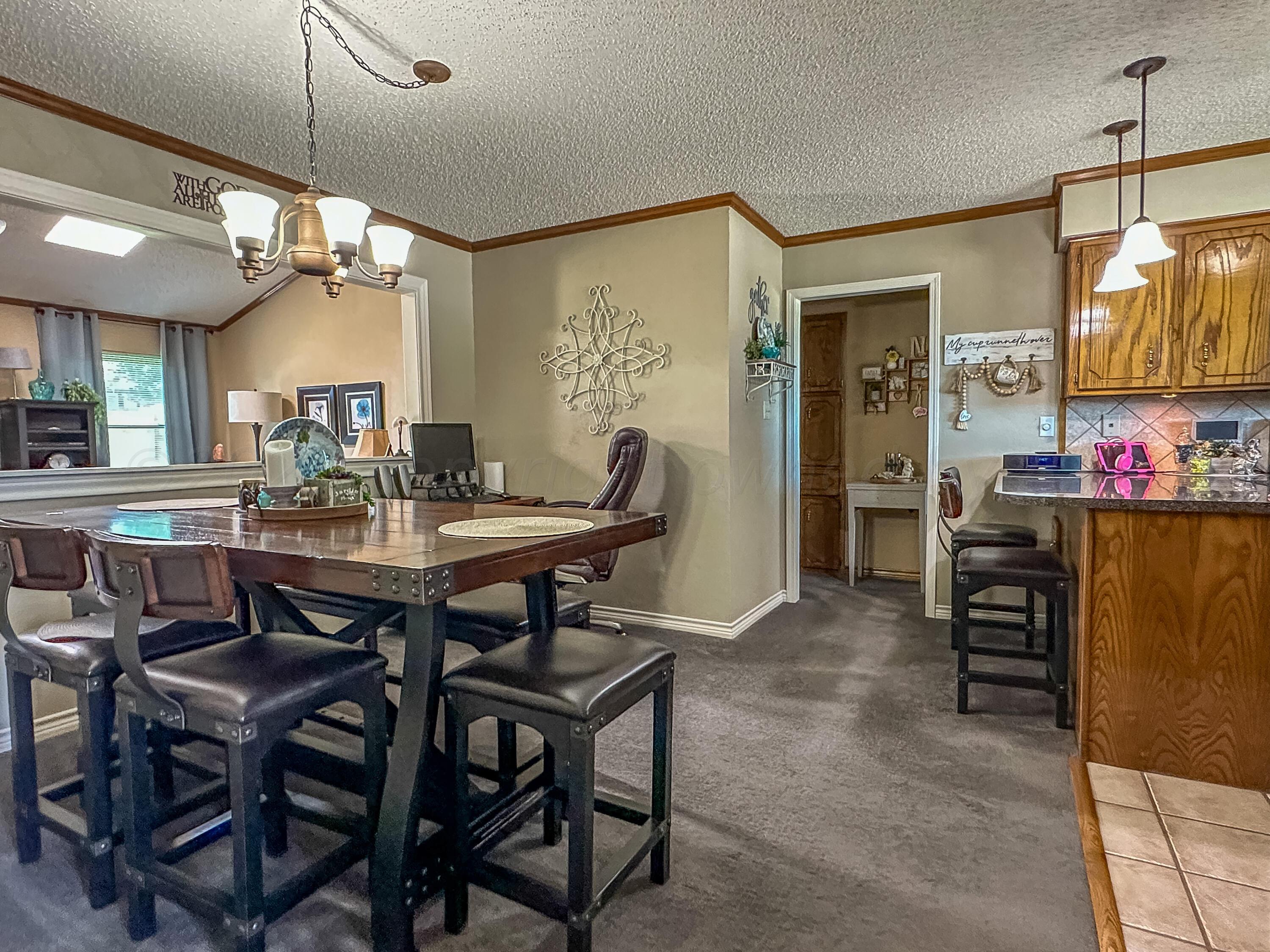 130 Avalon Street Borger, TX 79007 - Photo 4 of 19 EF1359CB-255A-42B1-95C6-6D2C94725760
