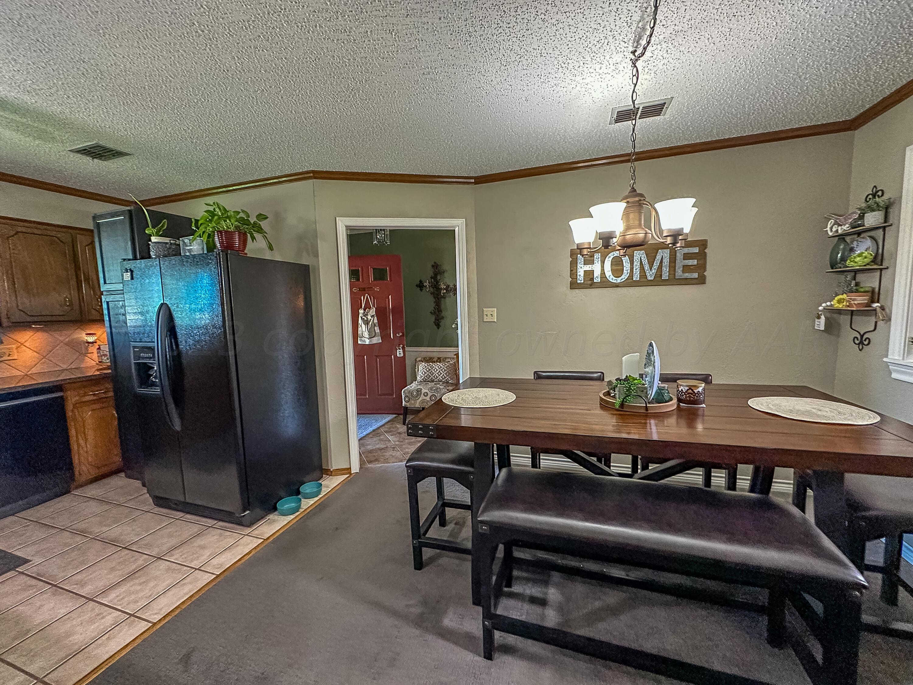 130 Avalon Street Borger, TX 79007 - Photo 6 of 19 BD8540AC-1D75-4021-82C4-DE5C28CF65B6