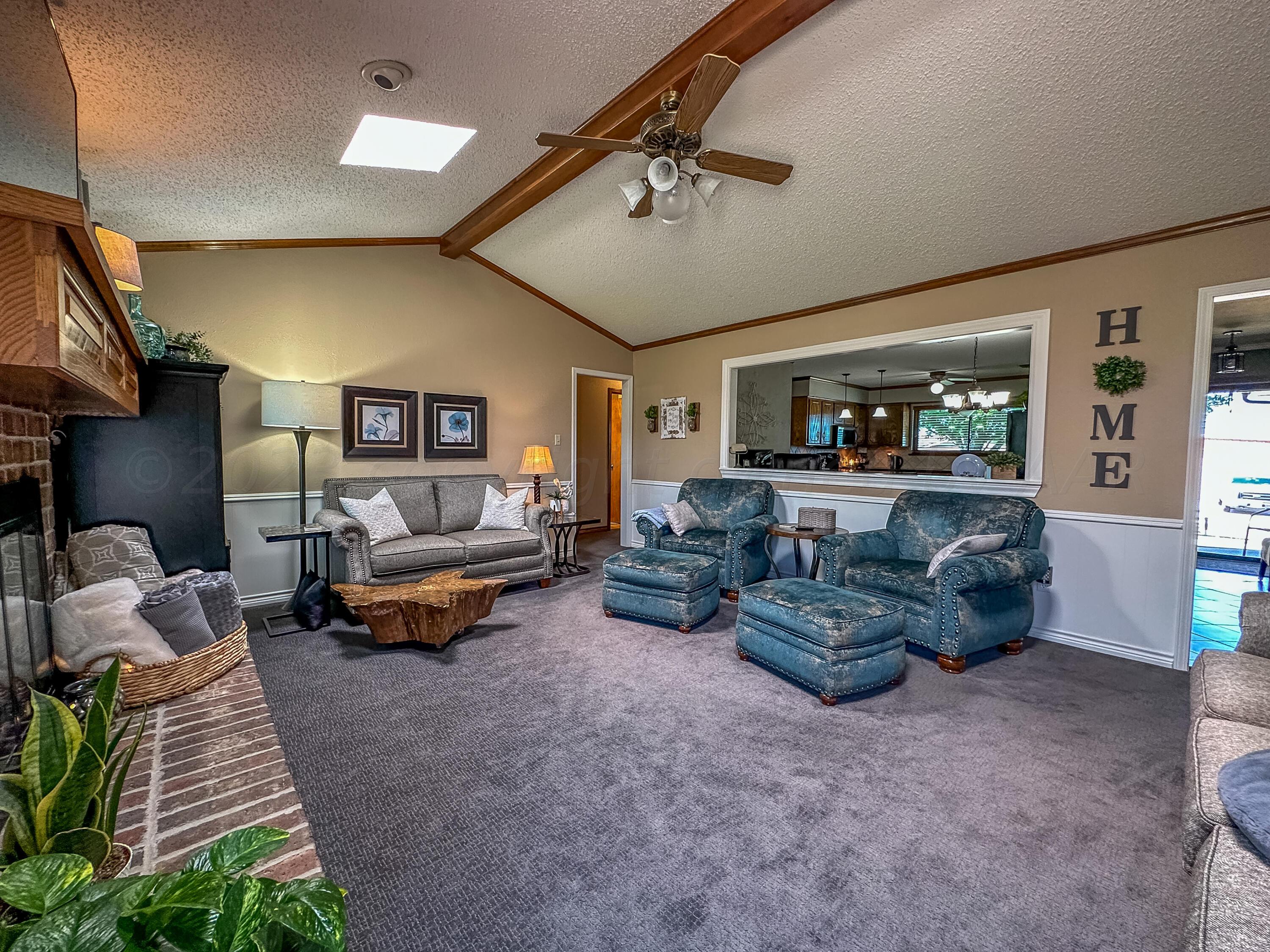 130 Avalon Street Borger, TX 79007 - Photo 9 of 19 BEEB4AB0-E67A-4DB9-B0FF-A1701A99E9BB