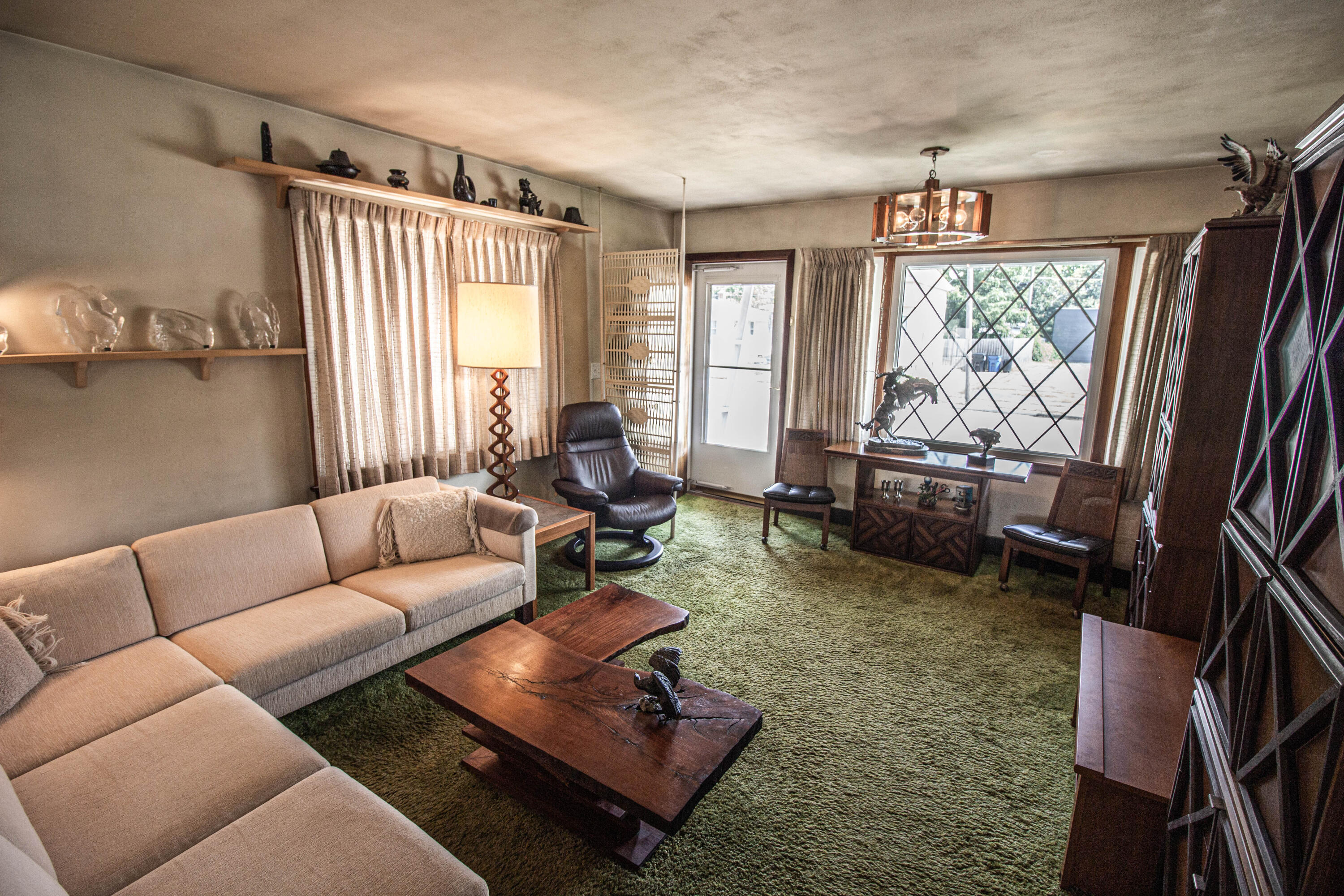 226 Mertens Avenue Racine, WI 53405 - Photo 6 of 27 Family Room