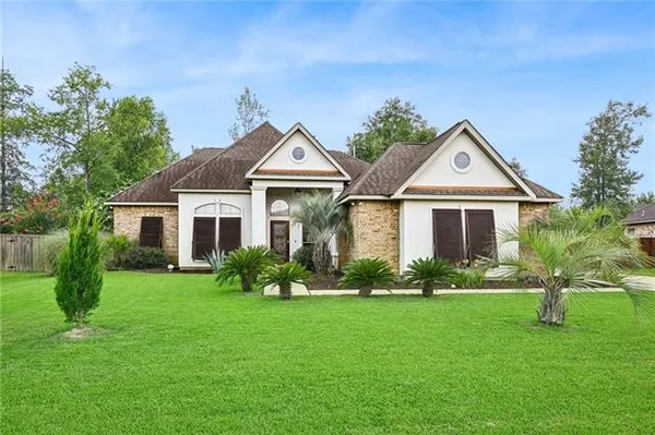 $434,900 | 529 Place St. Laurent, Covington, LA 70433