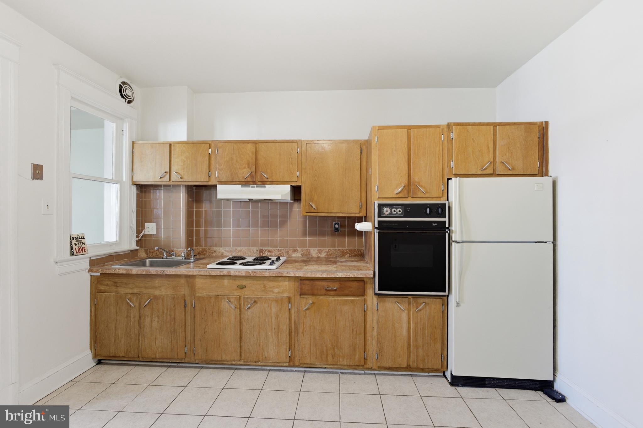 6 Barney Circle Southeast, Unit 1 Washington, DC 20003 - Photo 5 of 14