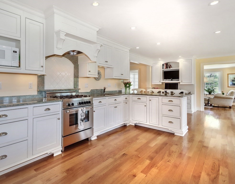 41 Brooks Road Lincoln, MA 01773 - Photo 11 of 42 Gallery Image 11
