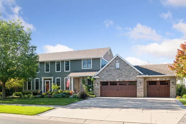 $849,900 | 16917 73rd Place North, Maple Grove, MN 55311