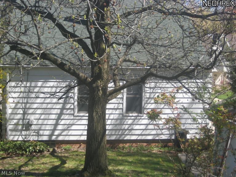 1536 Maplegrove Road South Euclid, OH 44121 - Photo 3 of 6
