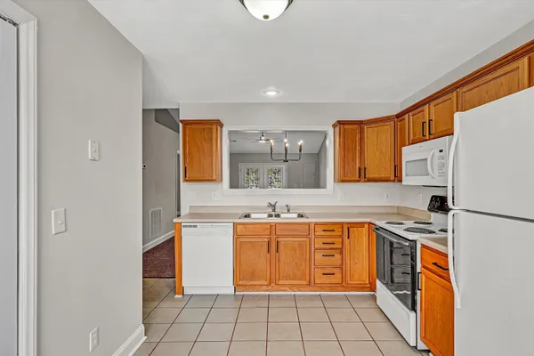 $214,999 | 2482 Tuckawana Circle Northwest, Unit 2482, Roanoke, VA 24017