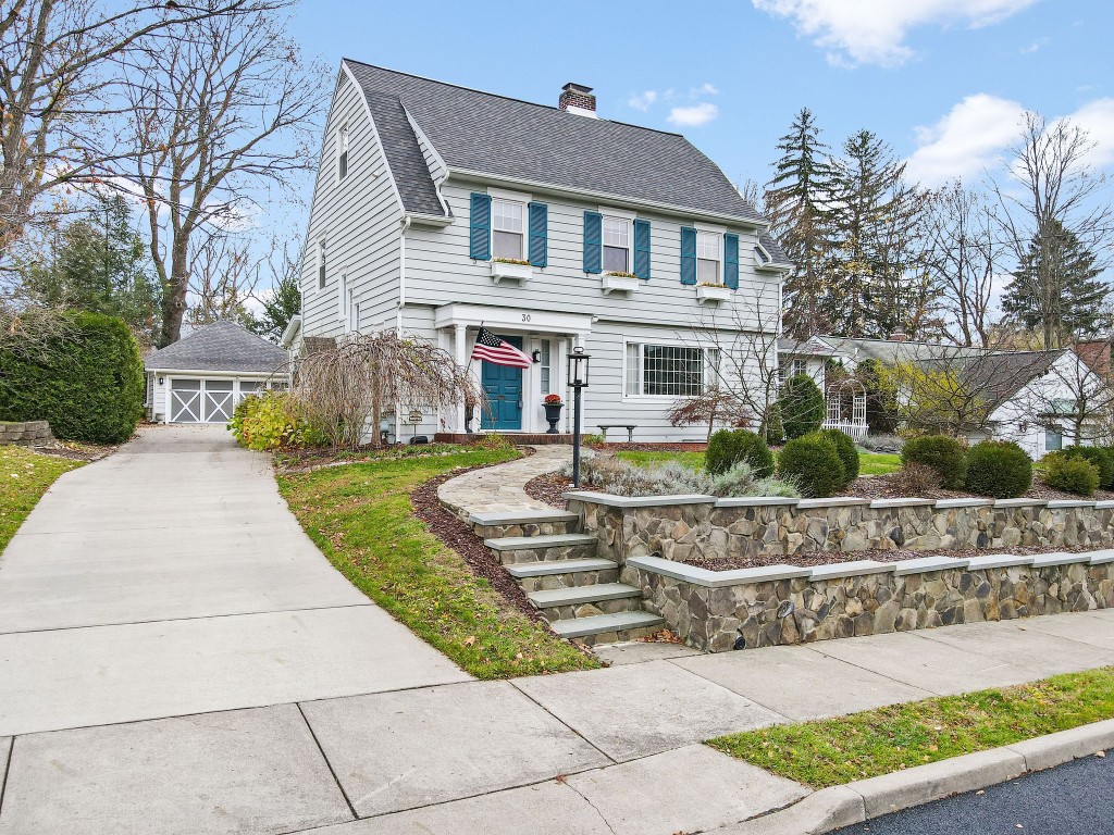 30 Avon Road Binghamton, NY 13905 - Photo 2 of 40 Gallery Image 2