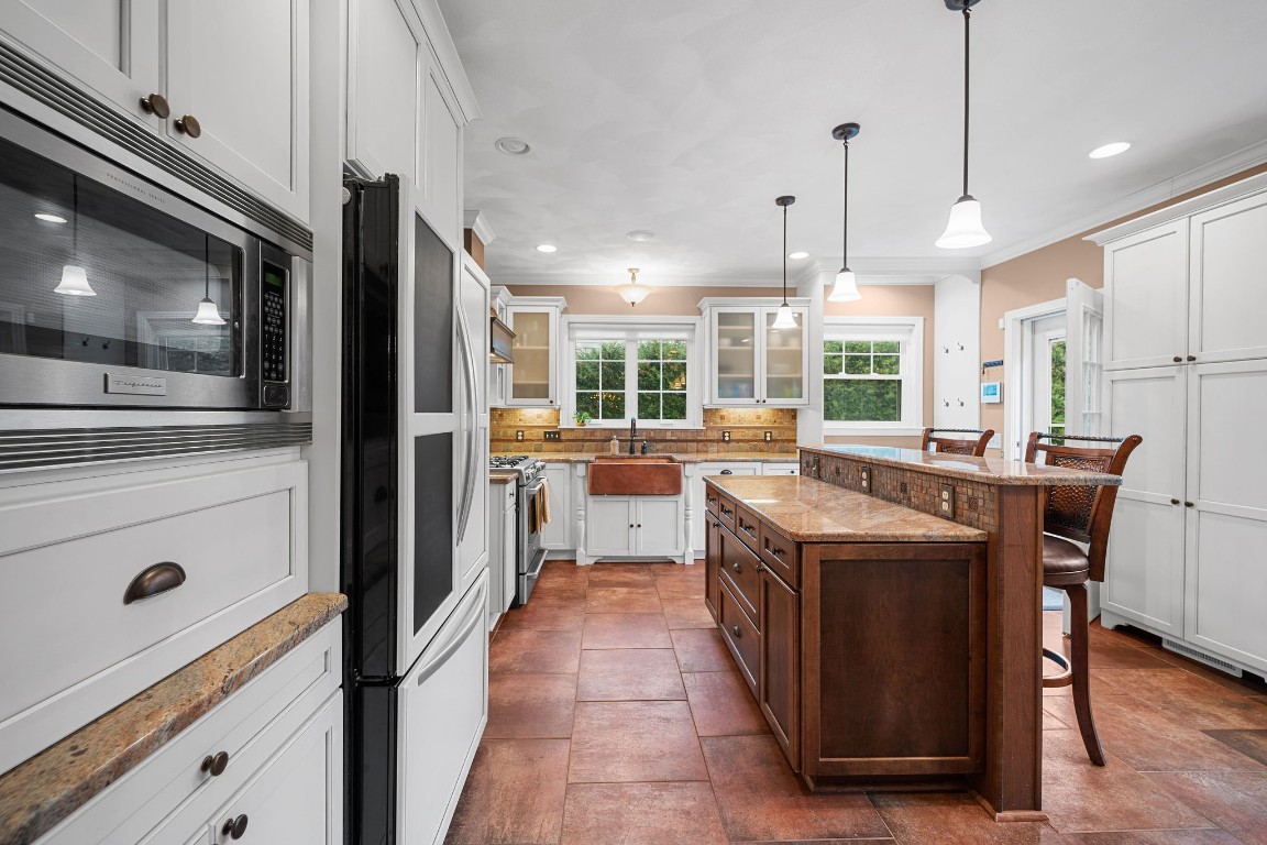 30 Avon Road Binghamton, NY 13905 - Photo 10 of 40 Gallery Image 10