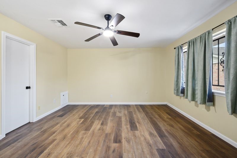4910 Teton Street Houston, TX 77033 - Photo 18 of 27