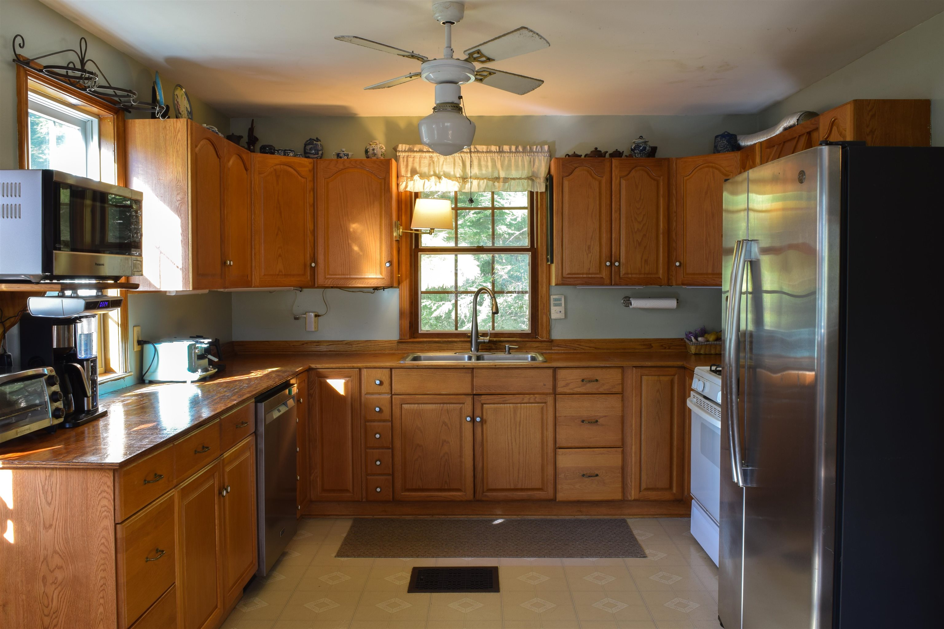 129 Griffin Road Deerfield, NH 03037 - Photo 5 of 26