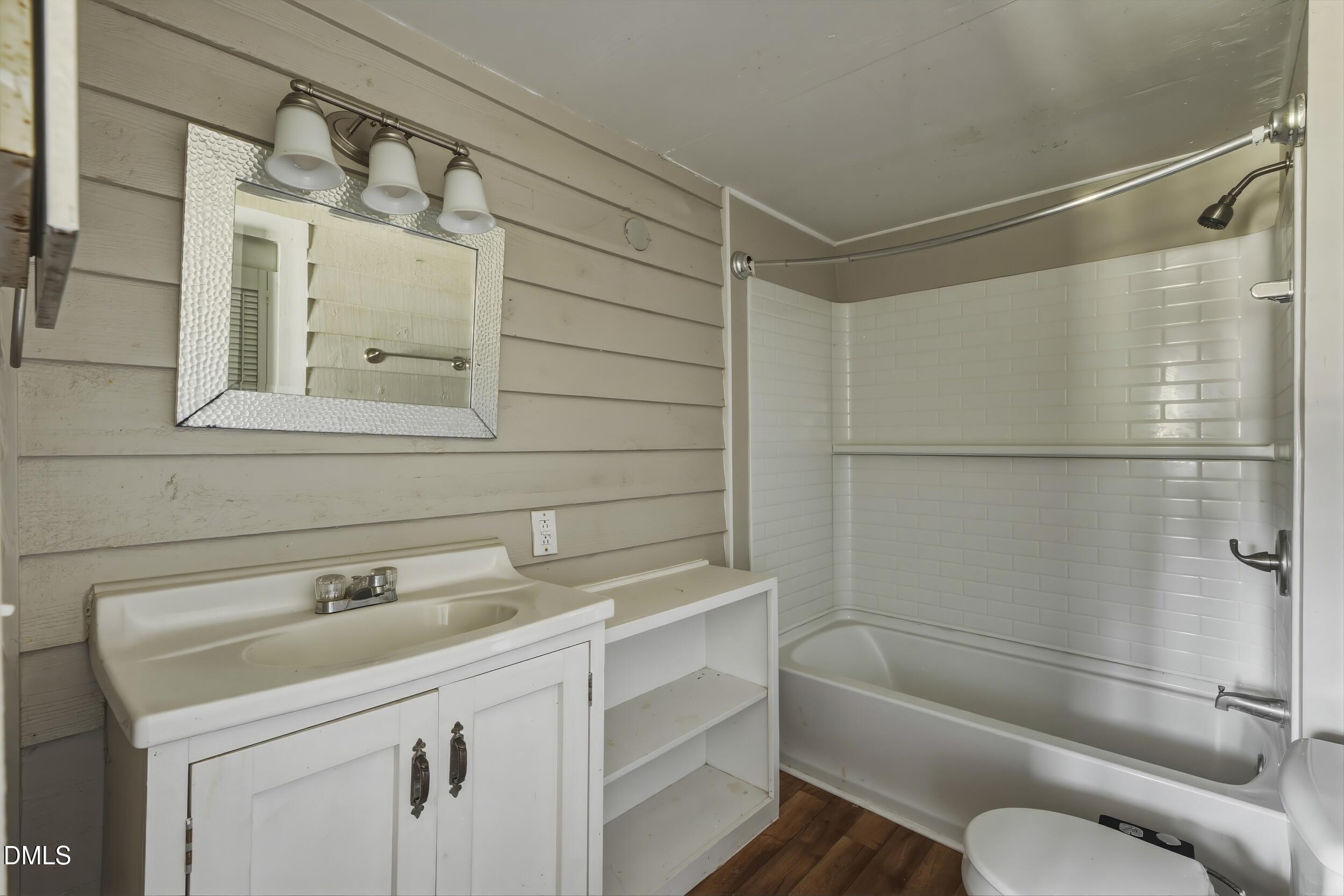4956 Thom Road Mebane, NC 27302 - Photo 8 of 30 7 -4956 thom rd, interior