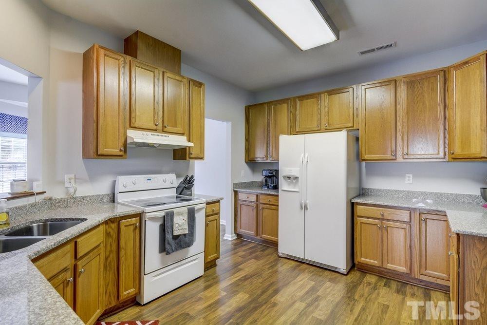 236 Inkster Cove Raleigh, NC 27603 - Photo 8 of 20