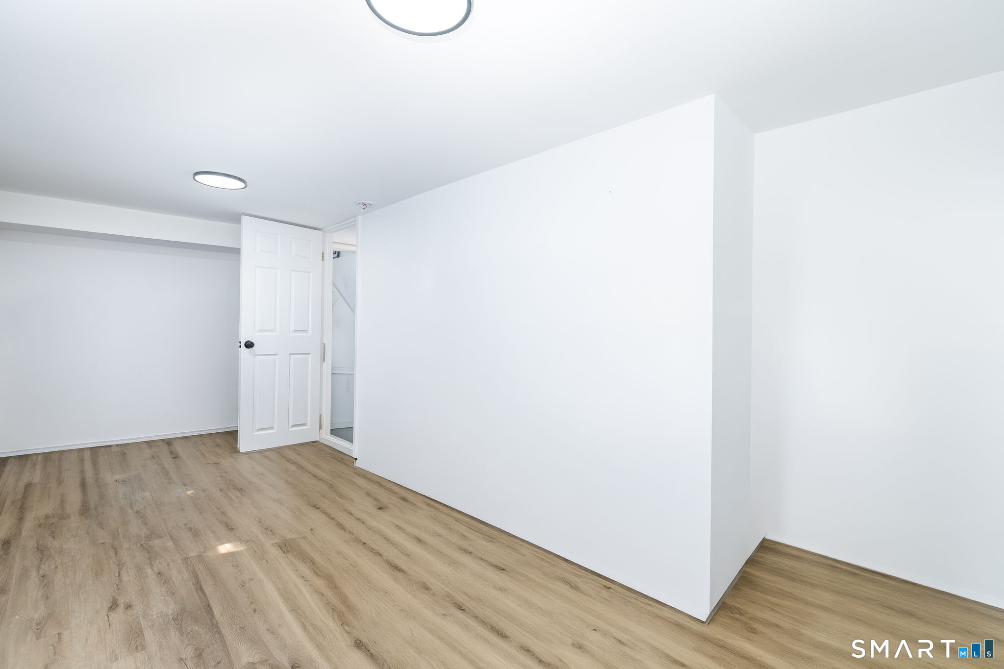 681 Main Street Cromwell, CT 06416 - Photo 21 of 39 a view of an empty room