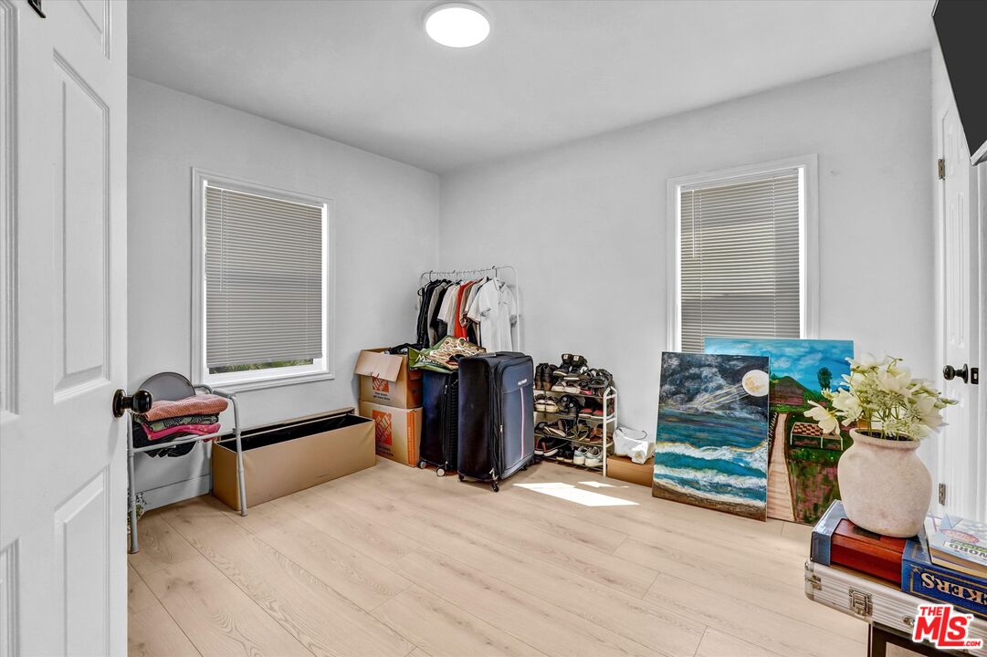 10353 Rincon Avenue Pacoima, CA 91331 - Photo 14 of 38 Gallery Image 14