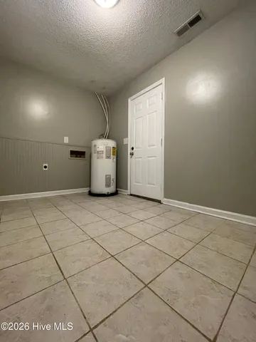 $1,350 | 101 Ivey Court, Jacksonville, NC 28540