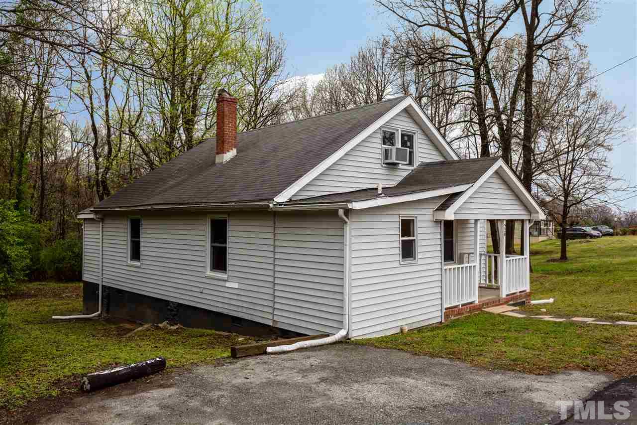 320 Hill Street Roxboro, NC 27573 - Photo 6 of 30
