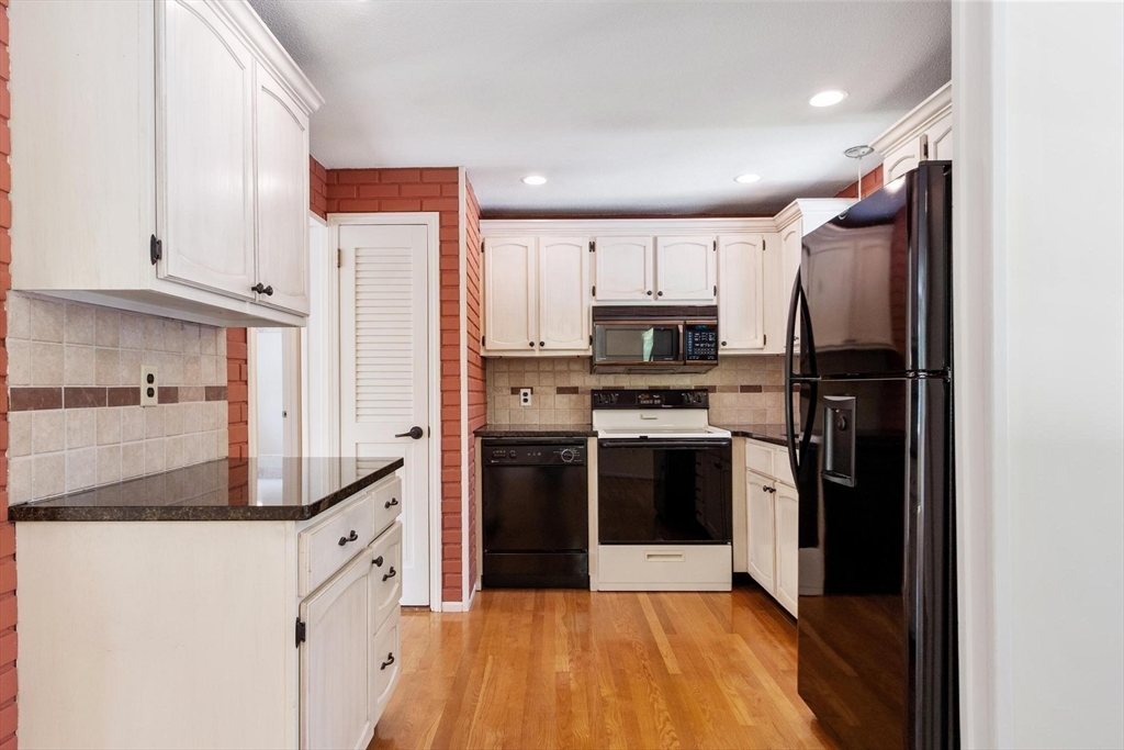 24 Meadowview Road Georgetown, MA 01833 - Photo 14 of 42