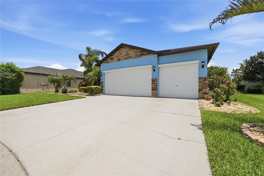 326 Star Shell Drive Apollo Beach, FL 33572 - Photo 3 of 48