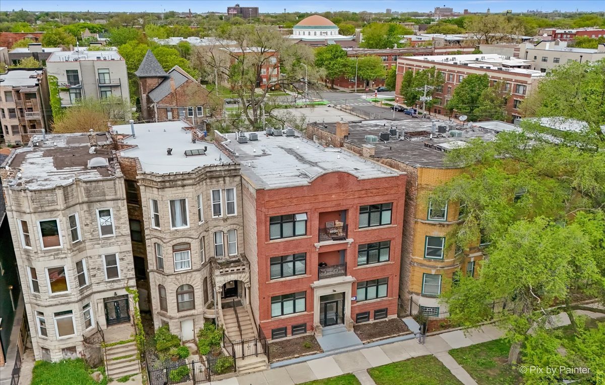 4412 South Prairie Avenue Chicago, IL 60653 - Photo 2 of 27