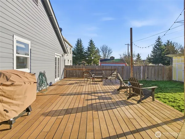 a view of sitting area on roof deck