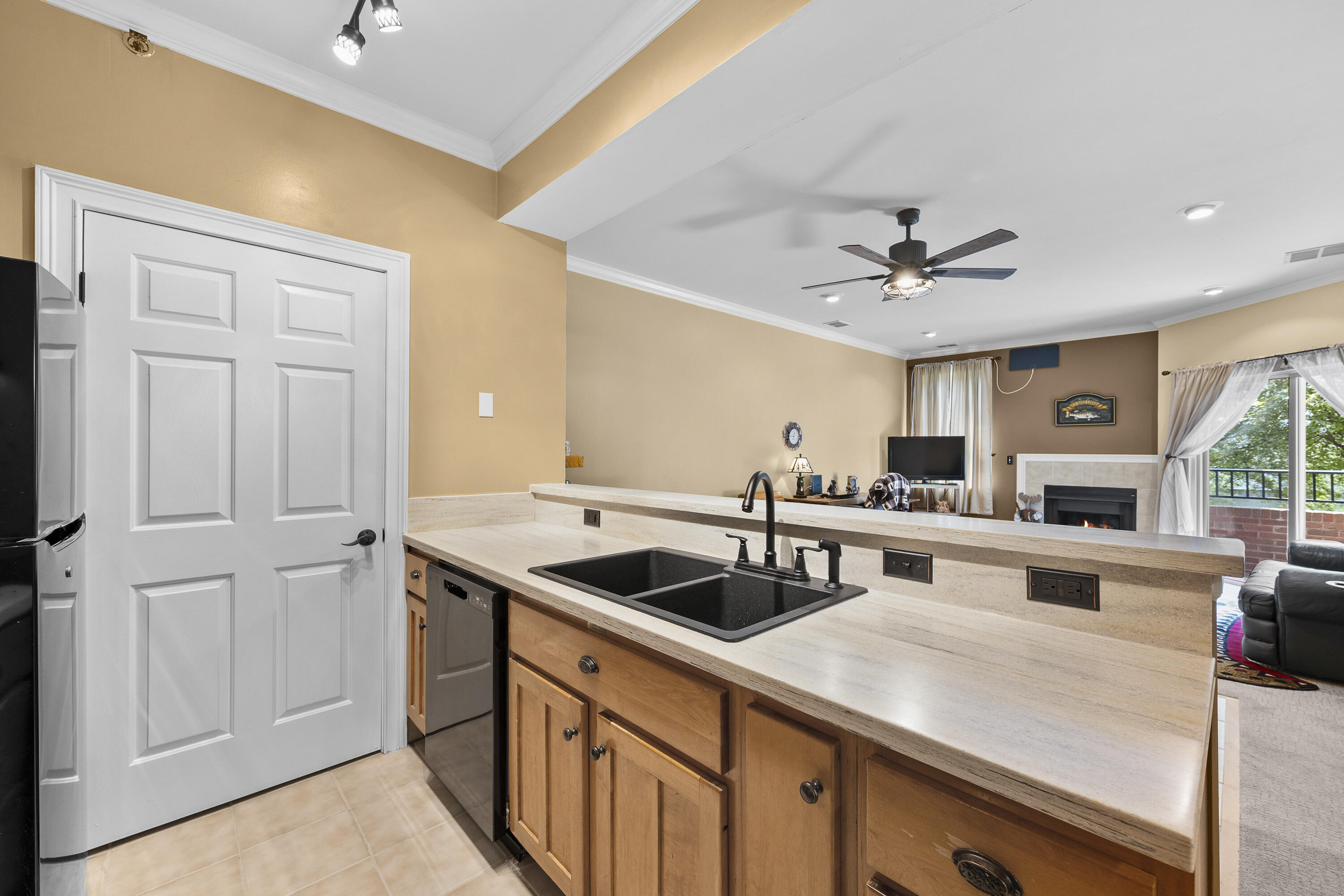 39144 Hayes Road Clinton Township, MI 48038 - Photo 9 of 46 _DSC1875