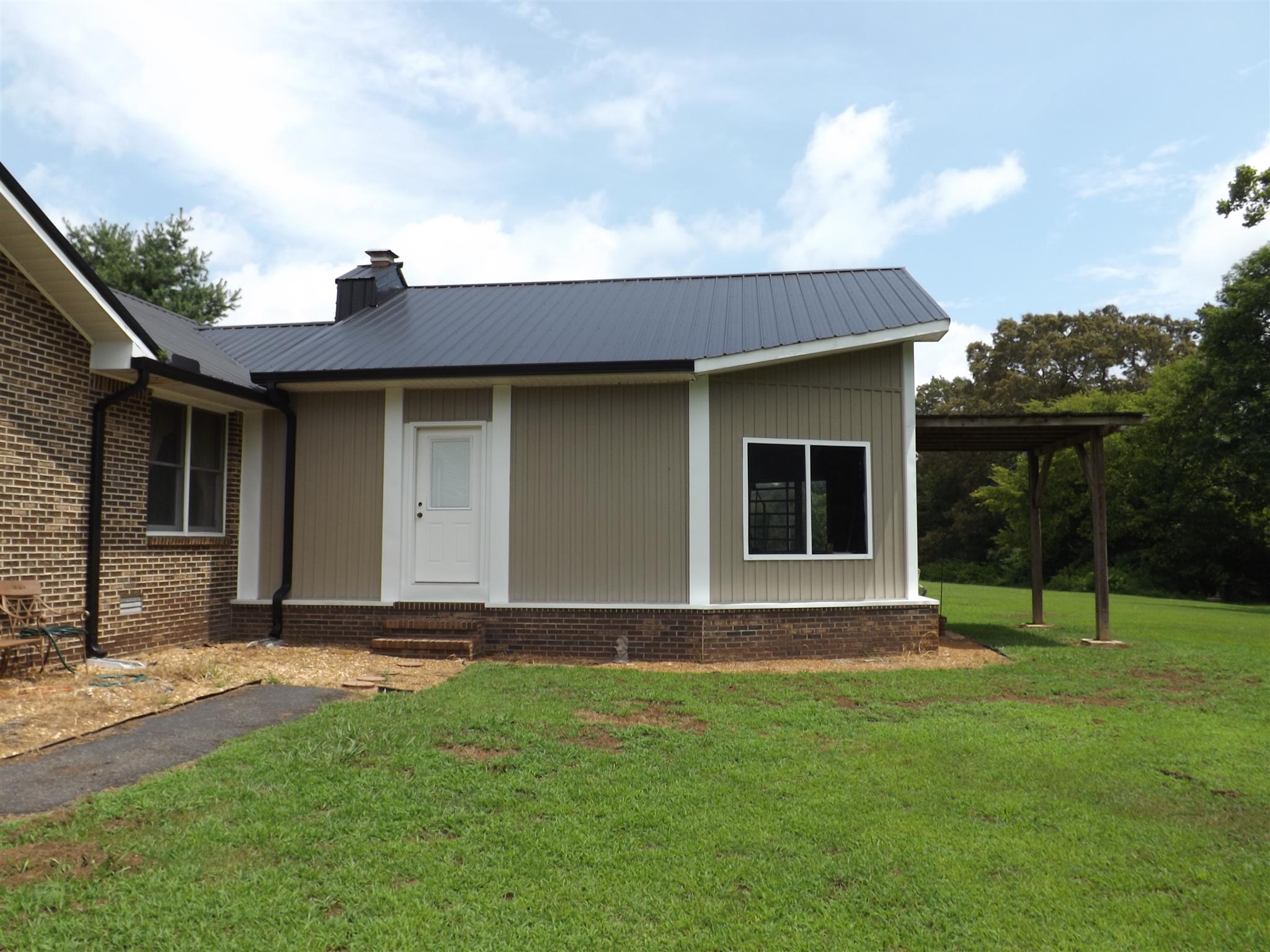 1600 Mud Creek Road Morrison, TN 37357 - Photo 3 of 28 a view of outdoor space of a house