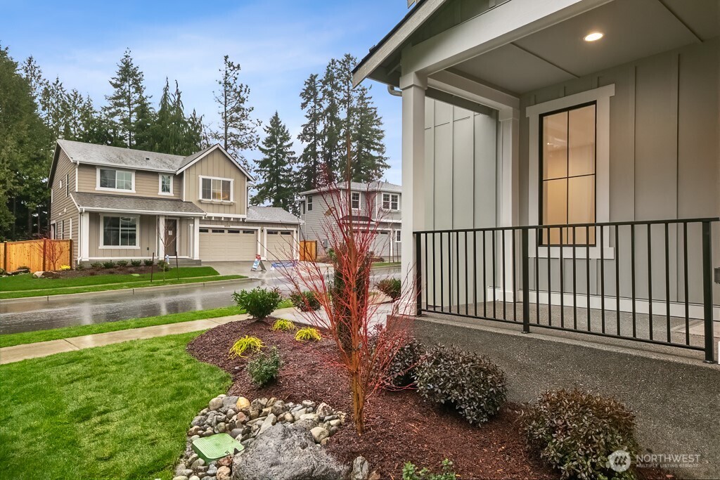 18007 Southeast 250th Place, Unit 1 Covington, WA 98042 - Photo 5 of 34