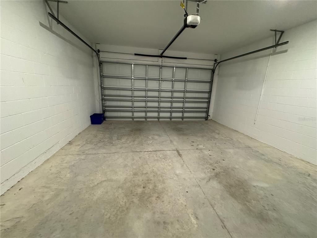 6425 Southwest 78th Ave Road Ocala, FL 34474 - Photo 10 of 13 a view of a room with an empty space