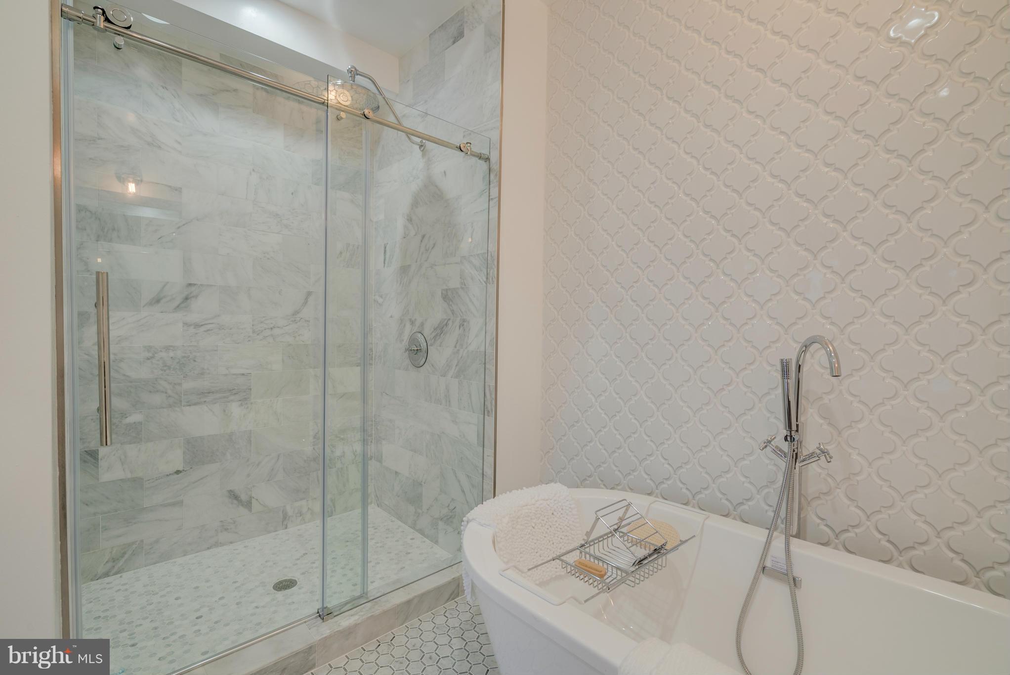 2023 Park Road Northwest Washington, DC 20010 - Photo 16 of 30 Bath (Master)