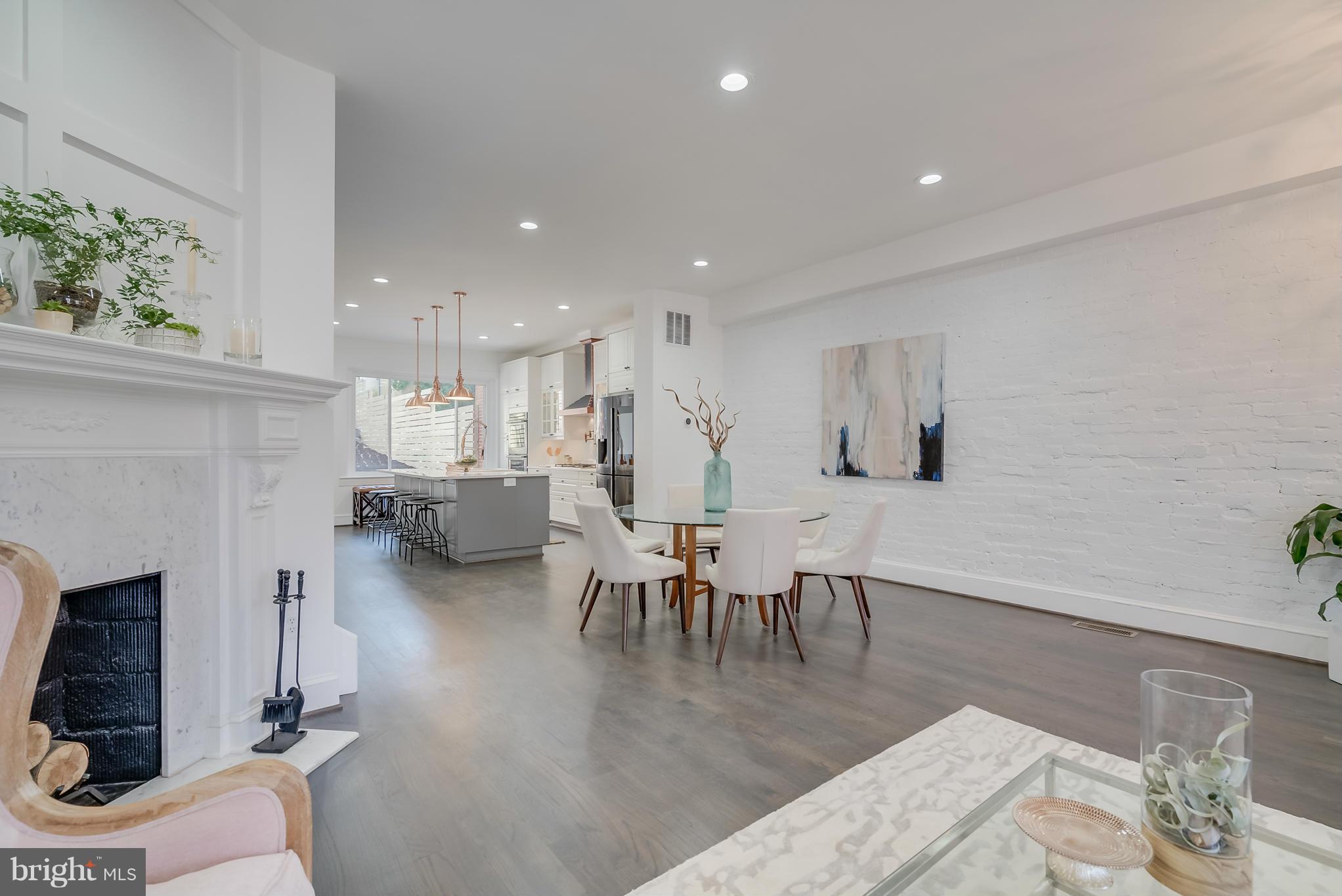 2023 Park Road Northwest Washington, DC 20010 - Photo 6 of 30 Living Room