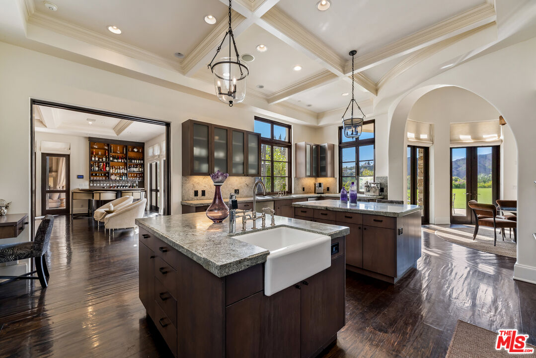 12705 Chalon Road Los Angeles, CA 90049 - Photo 14 of 45