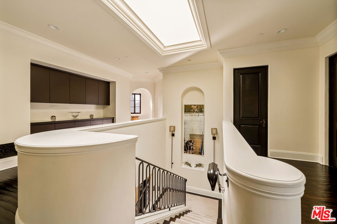 12705 Chalon Road Los Angeles, CA 90049 - Photo 17 of 45