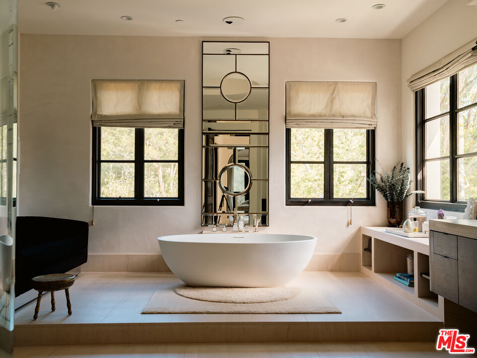 12705 Chalon Road Los Angeles, CA 90049 - Photo 19 of 45