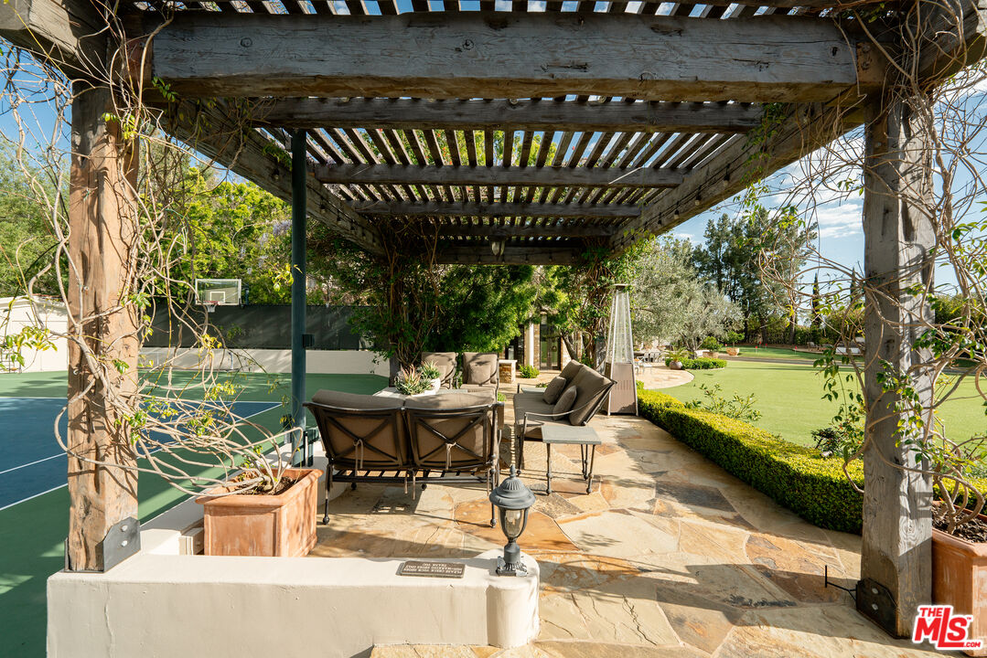 12705 Chalon Road Los Angeles, CA 90049 - Photo 37 of 45