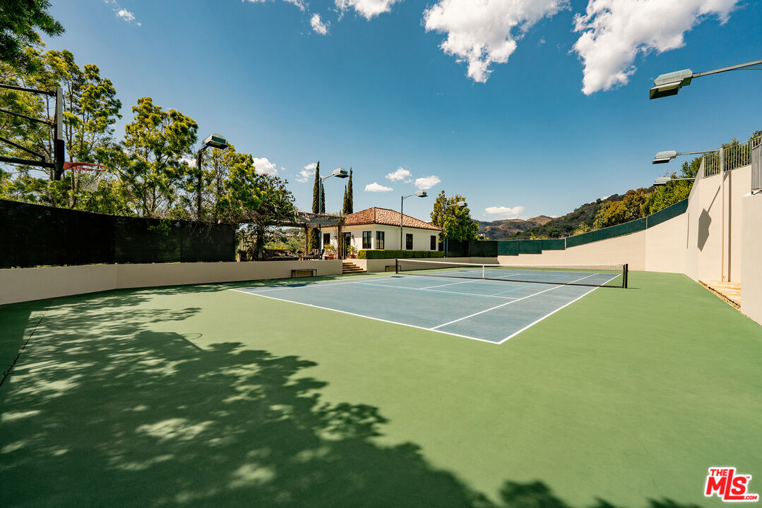 12705 Chalon Road Los Angeles, CA 90049 - Photo 4 of 45