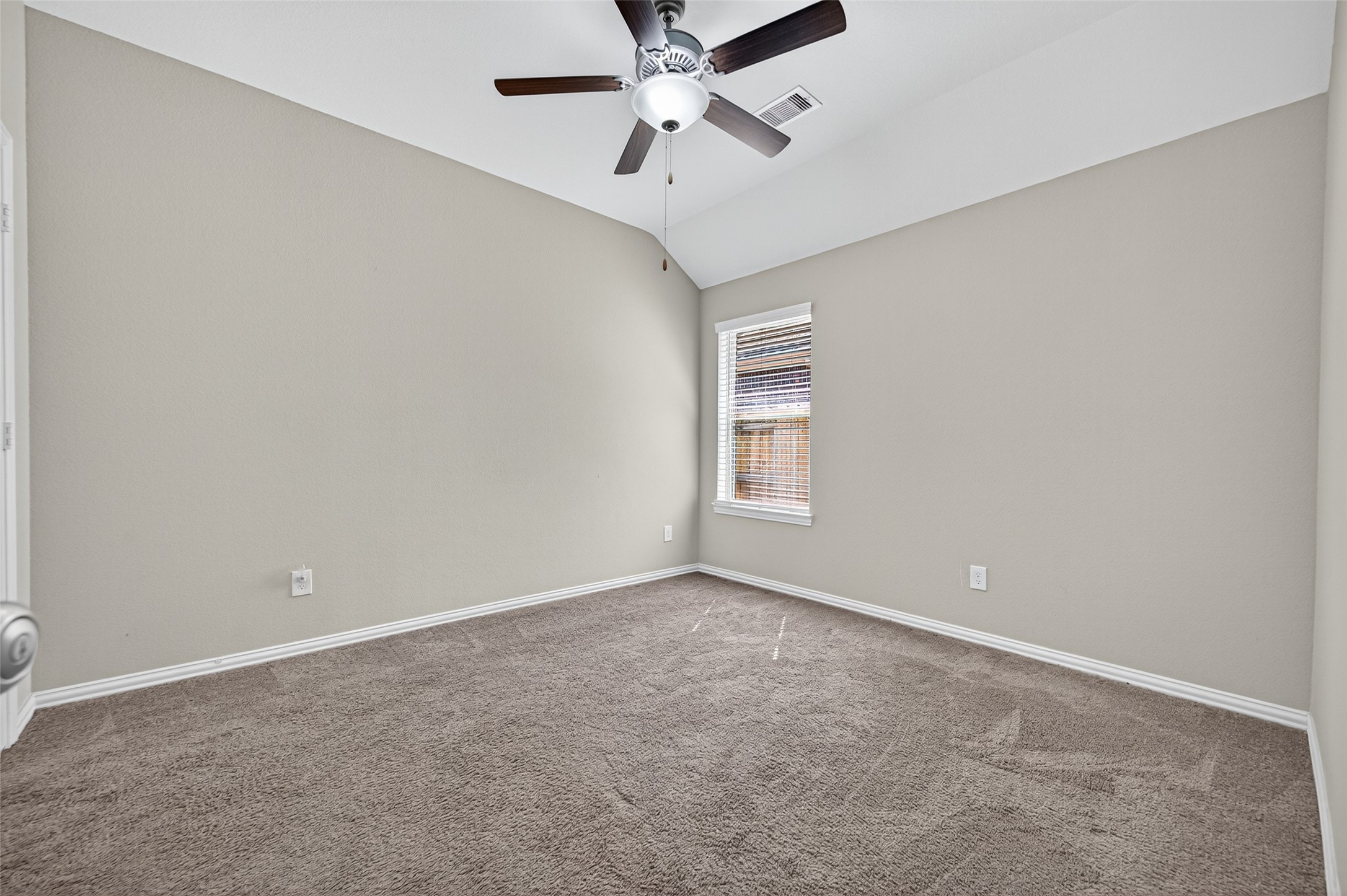 4550 Shallow Ember Drive Spring, TX 77386 - Photo 19 of 40