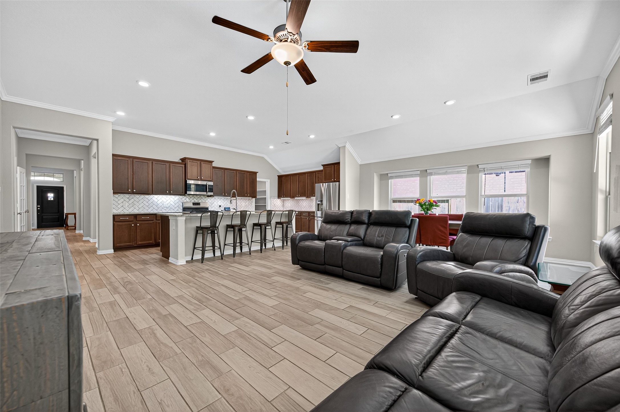 4550 Shallow Ember Drive Spring, TX 77386 - Photo 3 of 40