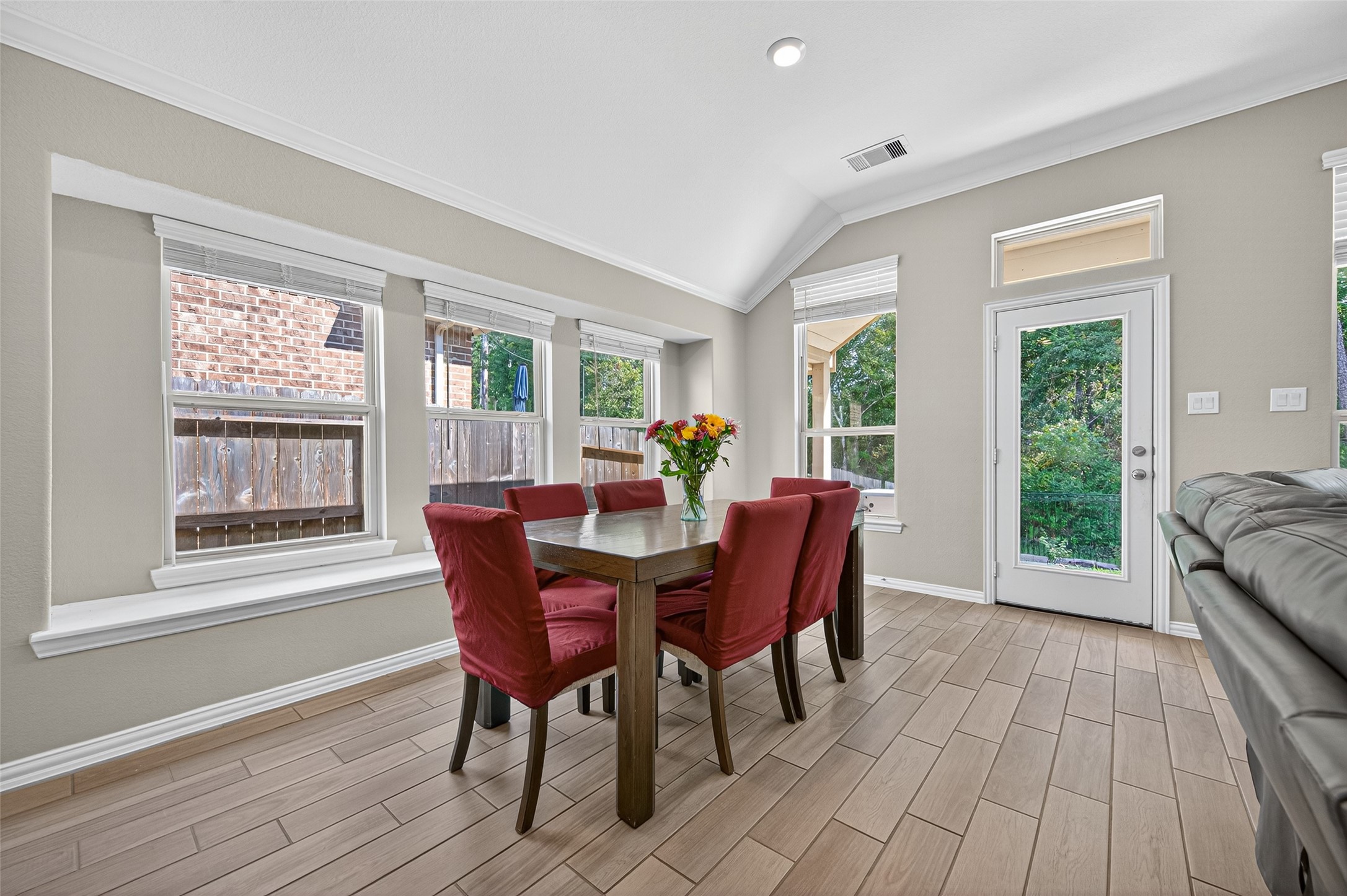 4550 Shallow Ember Drive Spring, TX 77386 - Photo 8 of 40