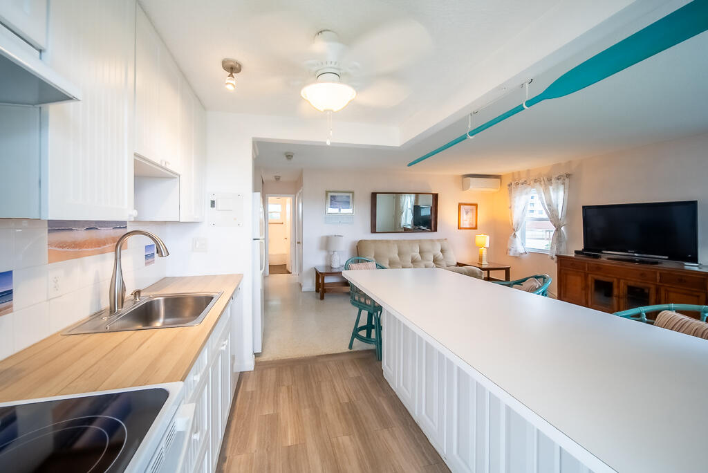 3600 North Ocean Drive, Unit 421 Singer Island, FL 33404 - Photo 11 of 31 3600 MLS-2